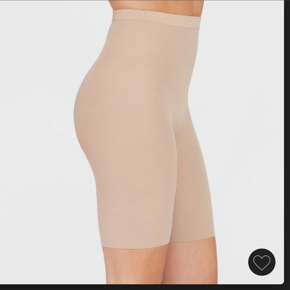ASSETS by SPANX Mid-Thigh Shaping short large - Picture 2 of 9